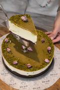 Glutensiz Fıstıklı Cheesecake – 8 Dilim